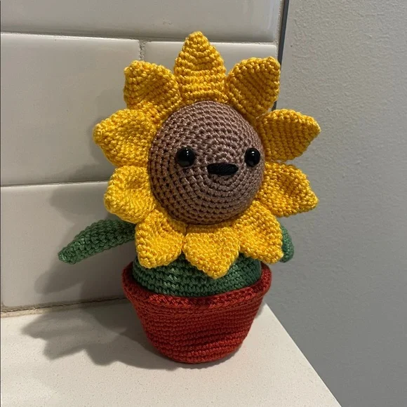 Flower Child Sunflower Bear Hand Crafted Figure and Pot Amigurumi Crochet Decor - Picture 5 of 13